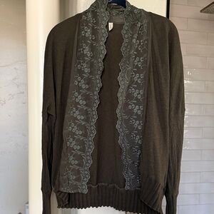 Chic Lace-Trimmed Women's Cardigan